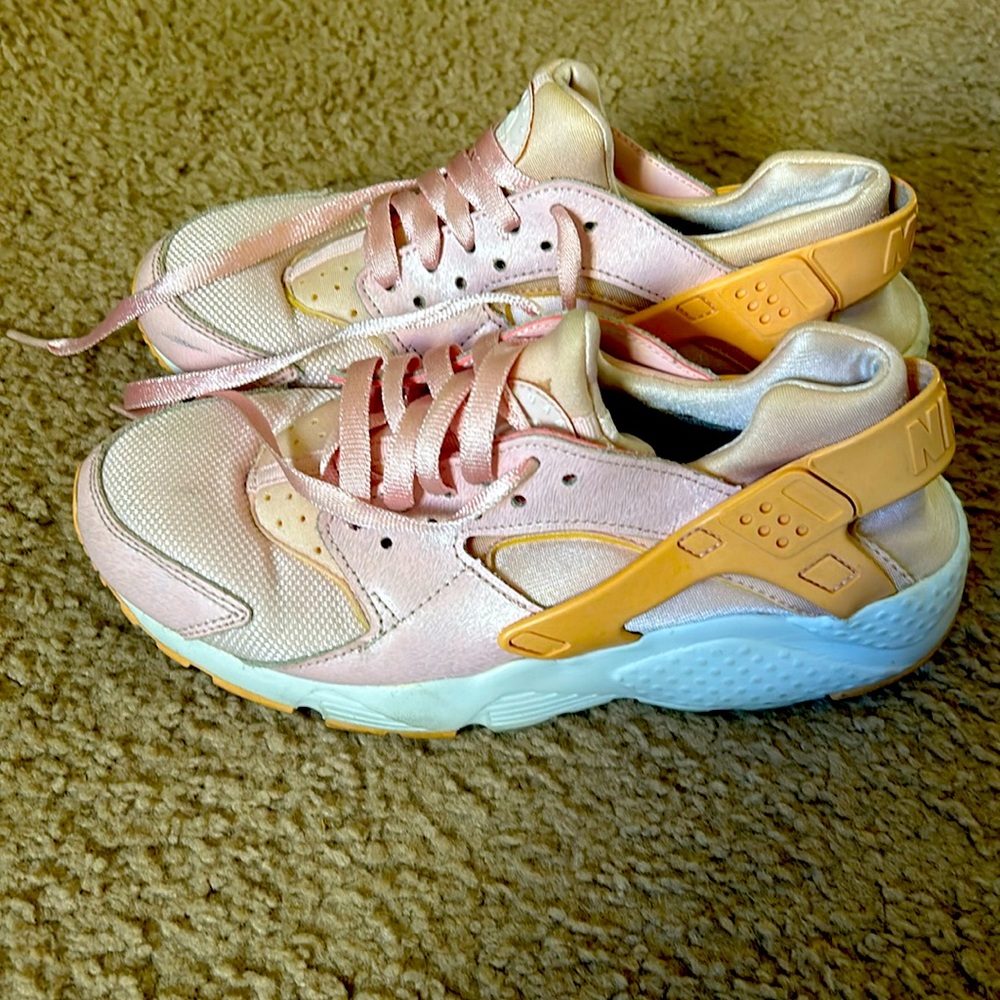 Nike Huarache Sneakers